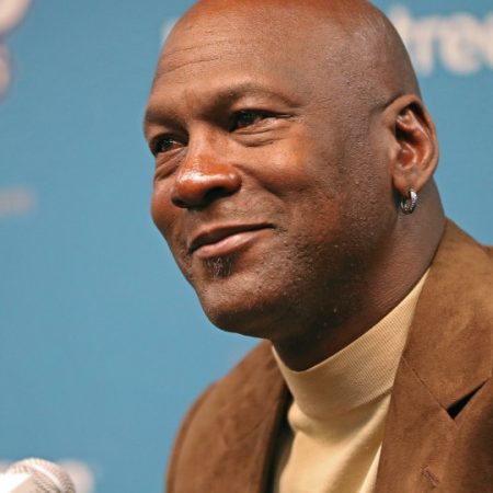 Michael Jordan sona ermek üzere olan bir NBA takımının yatırımcısıydı